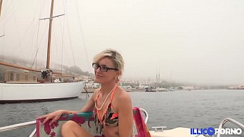 Elle Pre Fe Re L Amour En Mer Et Se Faire Enculer Sur La Plage Full Video